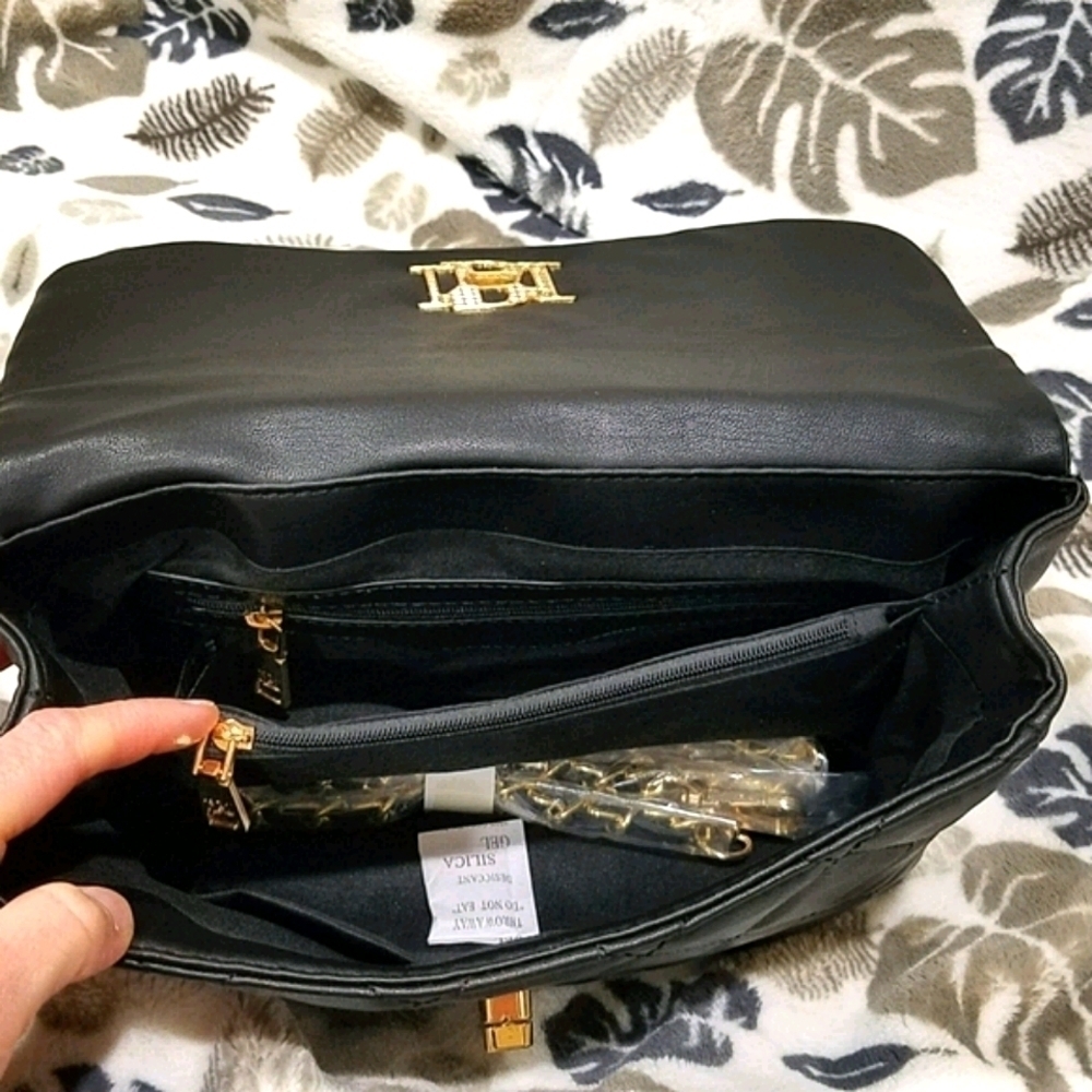 Badgley Mischka Black Quilted Crossbody Purse - Picture 7 of 12